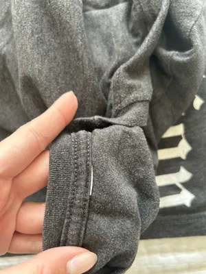 taylor swift reputation tour tee size small thumbnail 4