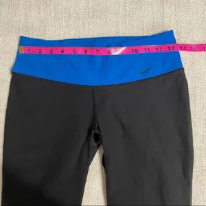 Nike Women’s Capri Leggings thumbnail 9