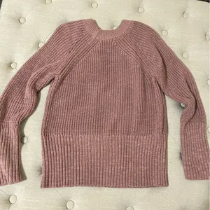 Universal Threads pinkish sweater thumbnail 2