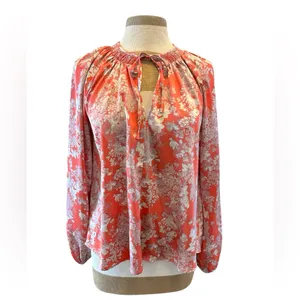 Evereve Keira floral Smocked Neck Blouse Sz M thumbnail 2