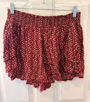 RD Style Red Pull On Shorts Size Large  thumbnail 1