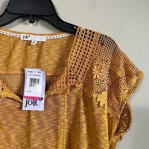 NWT jolt medium blouse‎ thumbnail 2