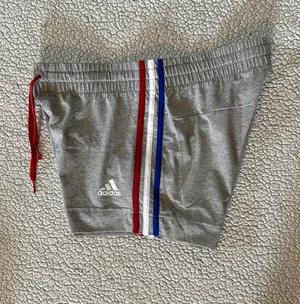 Adidas W AM Short thumbnail 2