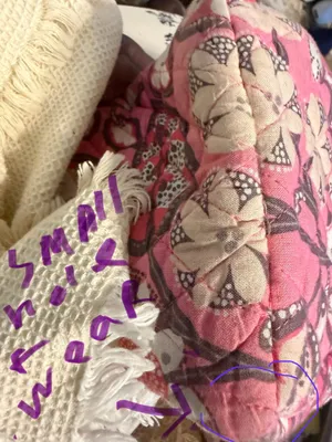 UPDATE Vera Bradley Floral Purse Shoulder Bag WEAR fading small hole corners thumbnail 14