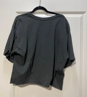 Cropped Gray Tshirt Size XXL thumbnail 3