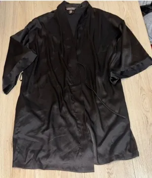 Victoria’s Secret Black Satin Robe thumbnail 1