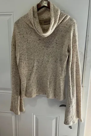Women's Gerard Martin Vintage Cream Marled Knit Sweater - Medium thumbnail 1
