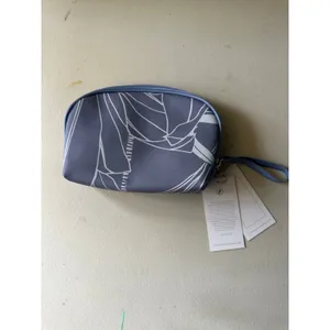 NWT Manaola Kinolau Collection 2026 Merrie Monarch Exclusive Cosmetic Zip Pouch thumbnail 2