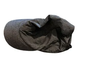 Lululemon Hat thumbnail 2