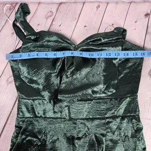 Lulus Emerald Green Satin Cutout Wide Leg Jumpsuit Size M Date to Remember‎ thumbnail 11