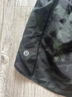 lululemon shorts  thumbnail 4