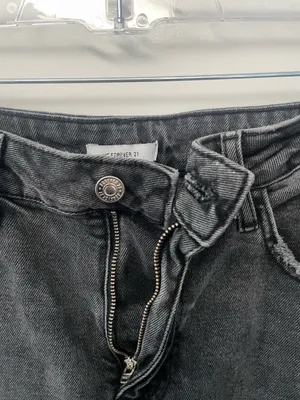 Forever 21 Jeans Mom Black High-Rise thumbnail 2