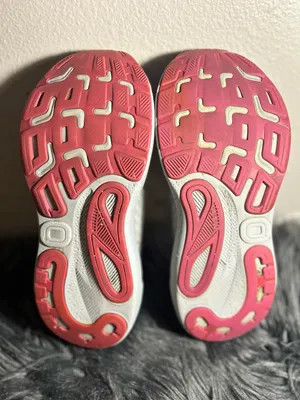 Brooks Adrenaline GTS 24 Women's Light Gray and Pink Running Sneakers Size 7.5 thumbnail 9