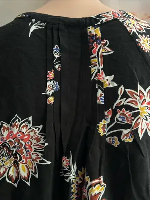 Old Navy Women’s Floral Print V-Neck Women's Top Blouse Black MD thumbnail 7