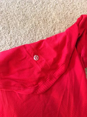 Lululemon Short Sleeve thumbnail 2