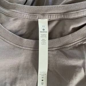 lululemon athletica Gray Long Sleeve Top Sz 12 thumbnail 8