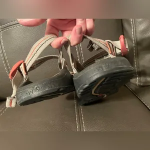 Chaco women’s size 9 adjustable sandals. thumbnail 7