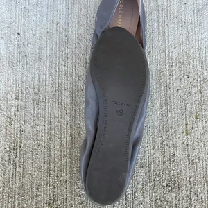 Cole Haan Gray Elsie Logo Ballet II Flats Patent Size 9B thumbnail 6