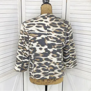 East 5th Animal‎ Leopard Print Ponte Knit Crop Blazer Jacket White Tan Medium thumbnail 4