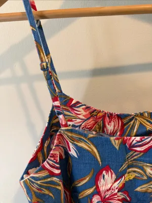 A New Day XS Blue Tropical Floral Coquette Linen-Blend Strappy Cropped Tank Cami thumbnail 10