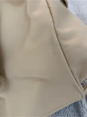 Beis Commuter Duffle in Beige thumbnail 8