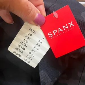 Spanx Leggings Size Medium NWT Black Camo Compression Seamless Look at Me Now thumbnail 8