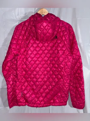 The‎ North Face Thermoball Eco Hooded Jacket Pink Quilted Puffer Women's Medium thumbnail 2