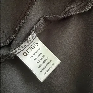 FIGS Casma Three Pocket Scrub Top Black Gray Size XXS thumbnail 2