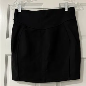 Lululemon Scuba High-Rise Mini Women's Black Skirt size M thumbnail 8