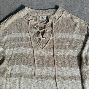 BKE Buckle Women’s Cream Striped Lace-Up V-Neck Knit Sweater - Size Small thumbnail 5
