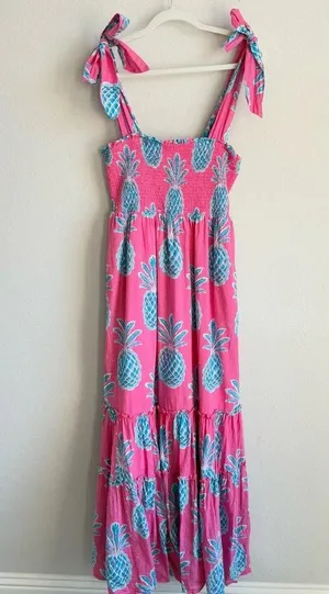 Crown & Ivy Women’s Dress M Pink Blue Pineapple Swiss Dot Smocked Maxi Beach thumbnail 9