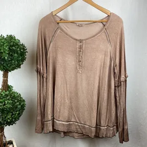 POL Tan Long Sleeve Casual Distressed Tee T Shirt L thumbnail 2