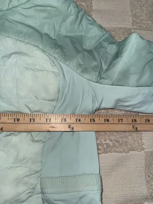 Lululemon Down for It All Jacket
Delicate Mint‎ size 6 thumbnail 2