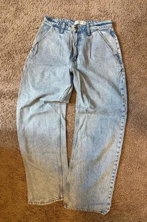 Abercrombie High-Rise Jeans Curve Love thumbnail 1