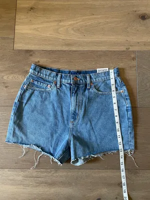 PINK Victoria’s Secret High Waisted Denim Cut Off Shorts Size 28 NWT thumbnail 4