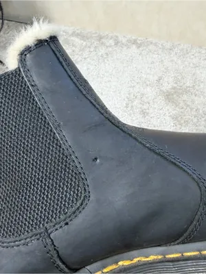 Dr. Martens Women’s 2976 Leonore Faux Fur Lined Chelsea Boots Leather in Black 9 thumbnail 16