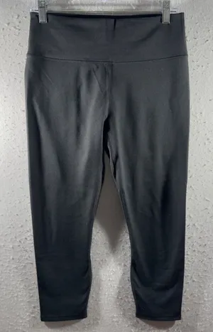 3136 | NWT Fabletics Powerhold Capri Compression Leggings Black Women L thumbnail 1