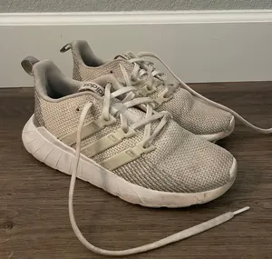 Adidas Tennis Shoes thumbnail 1