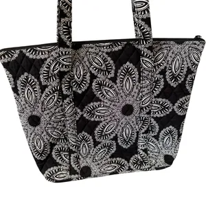 Vera Bradley Get Carried Away Tote Blanco Bouquet EUC‎ thumbnail 4