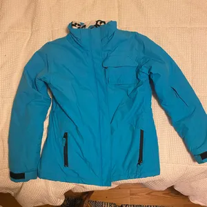 Core Powder Room Women’s Ski Jacket thumbnail 1