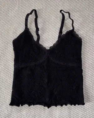 Urban Outfitters Out From Under Black Crop Lace Cami Sz Xs/S thumbnail 1
