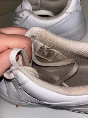 Nike Women’s White Low-Top Sneakers thumbnail 3