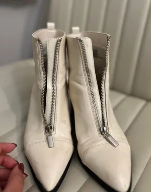 Pointy White Zipper Boots  thumbnail 3