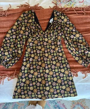 Dress thumbnail 1