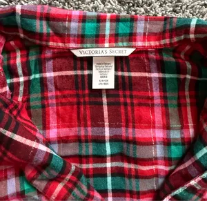 Victoria's Secret Red and Green Plaid Short Pajama Set thumbnail 3