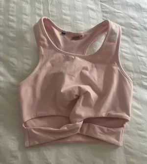 Gymshark Workout Top thumbnail 1