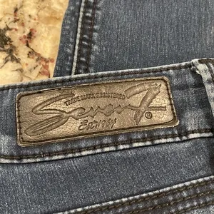 Seven7 Slimming Skinny Jeans y2k with sparkly sequins on back‎ pockets thumbnail 5
