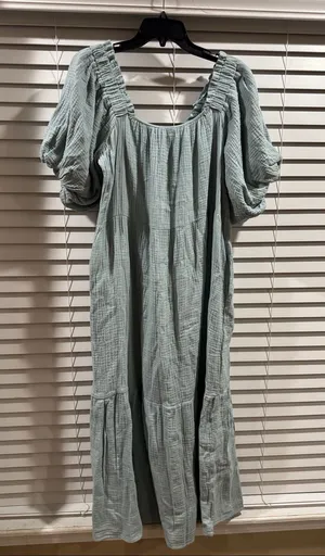 Light Sage Maxi Dress with Puff Sleeves - Brand Unspecified thumbnail 1