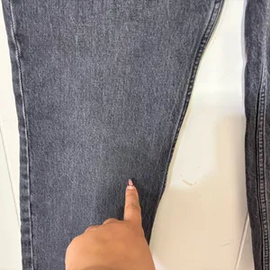 Abercrombie & Fitch The 90’s Straight Ultra High Rise Black Jeans Size 4 Raw Hem thumbnail 4