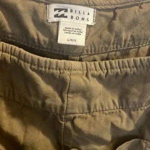 ✨Billabong Wild Pursuit Short Sz Large Sage Overalls✨ thumbnail 6